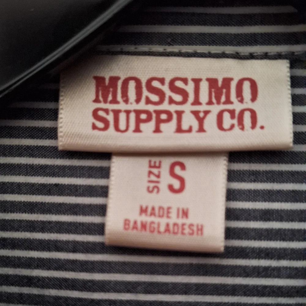 Mossimo Supply Co Pinstripe, Botton-down shirt - Picture 7 of 8
